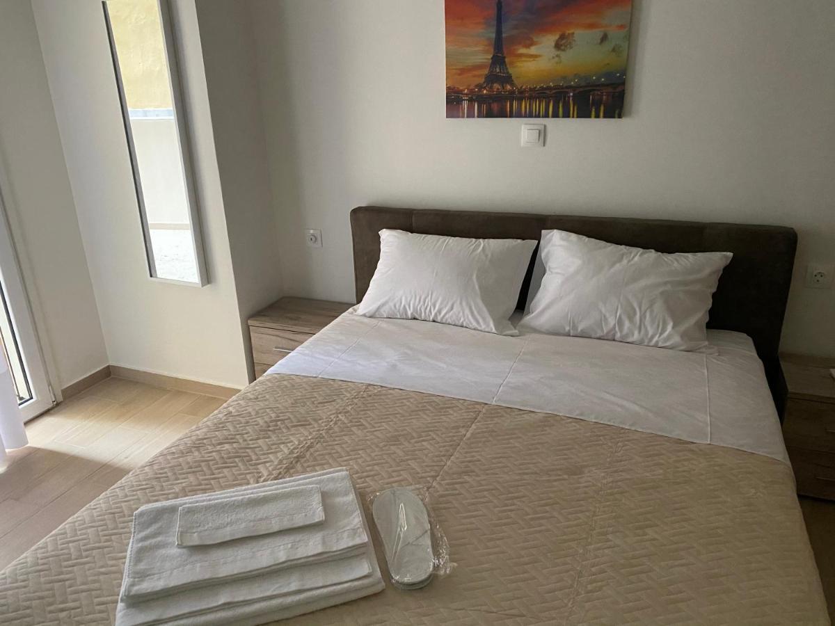 Great Alexander Street, Larissa